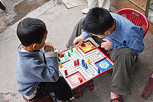越南,河内,孩子,男孩,玩,棋类游戏,人行道