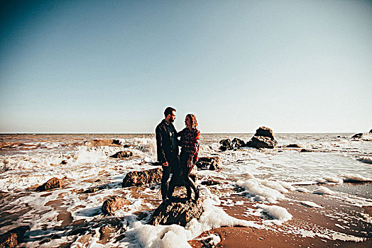 中年,夫妻,站立,海洋,石头,敖德萨,乌克兰