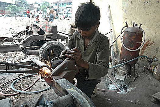 童工,焊接,汽车,人力车,路边,修理,中心,加尔各答,印度,复杂,尺寸,问题,改善,生活方式,工作,状况,父母,经济