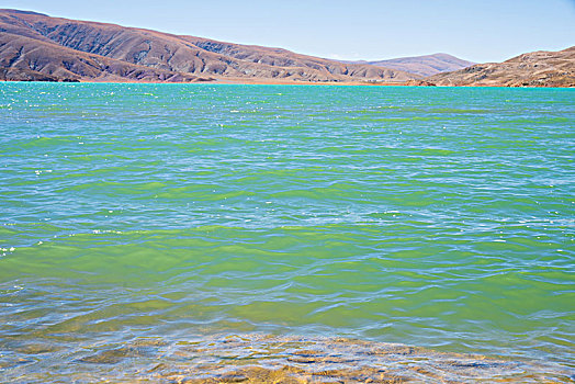 西藏的双色湖