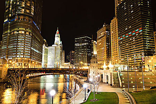 芝加哥河,夜晚