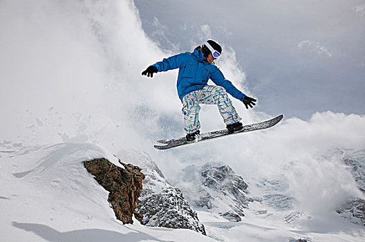 滑雪板玩家,跳跃,瑞士,欧洲