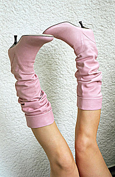 粉色,靴子