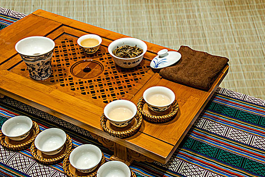 重庆茶博会上展示的茶具