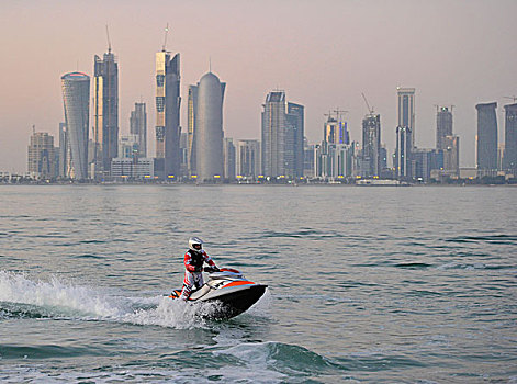 摩托艇,船,正面,天际线,多哈,卡塔尔,波斯湾,中东,亚洲