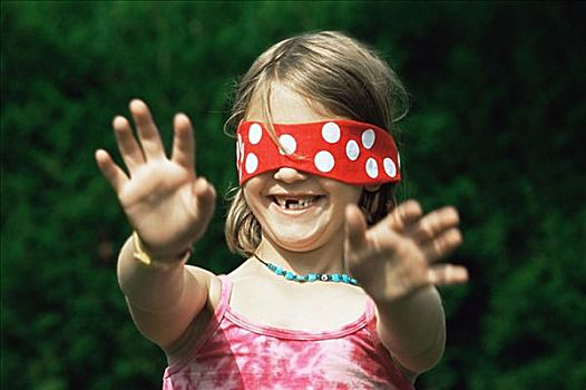 女孩,穿,眼罩女人,坐,吃,咖啡白人,女青年,睡觉,眼罩男人,戴着,眼罩