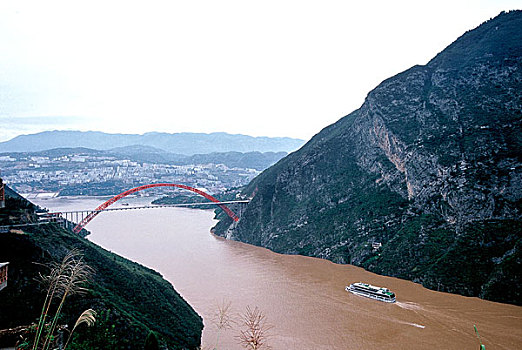 长江三峡巫山港与巫山长江大桥