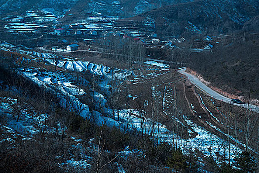 乡村雪景