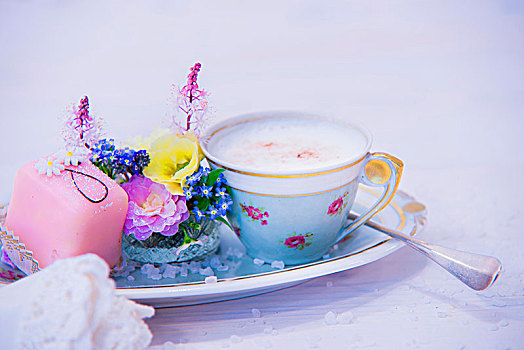 杯子,卡布奇诺,插花,花色小蛋糕