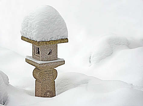 日本,石灯笼,积雪