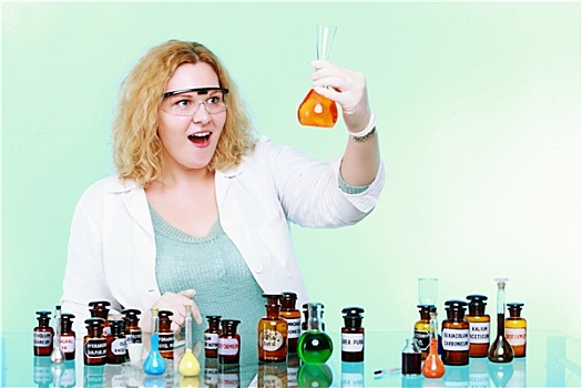 化学家,女人,化学品,玻璃器皿,长颈瓶