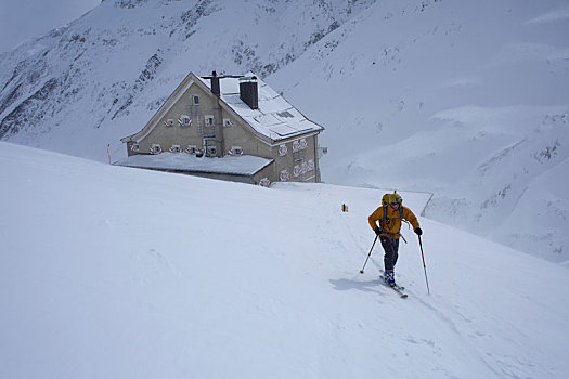 滑雪,山区木屋,上半身,山谷,阿尔卑斯山,提洛尔,奥地利