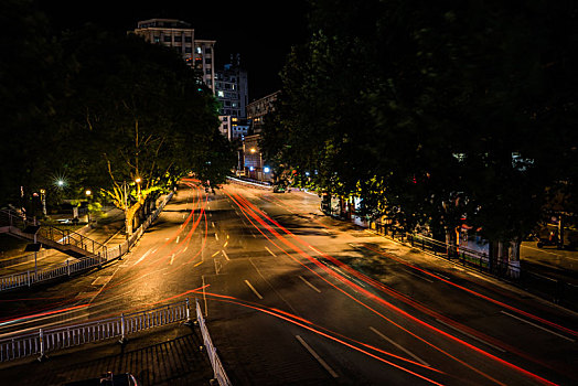 夜景长曝光车轨