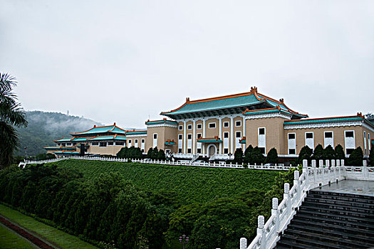 台湾台北市雨后的故宫博物院