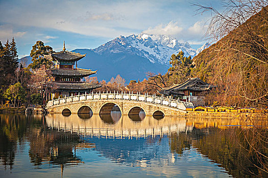 黑龍潭,玉龍雪山,背景,麗江,云南