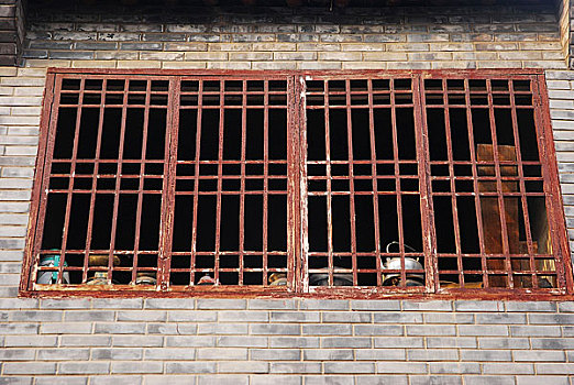 河南丽京门隋唐城建筑上的木窗