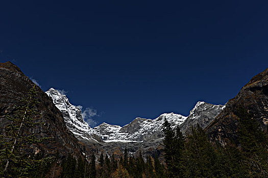 四姑娘山景区双桥沟