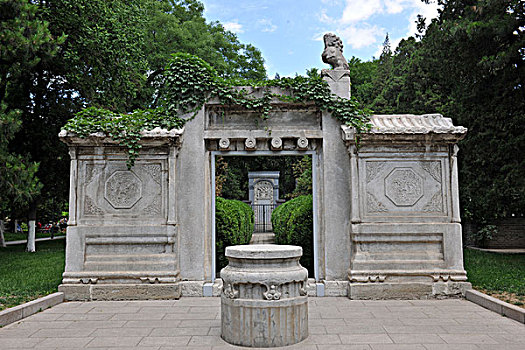 北京利玛窦与外国传教士墓地
