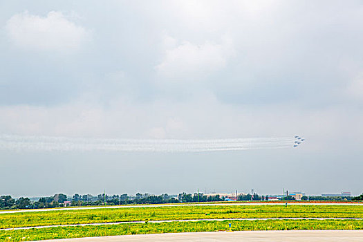 飞机航空表演