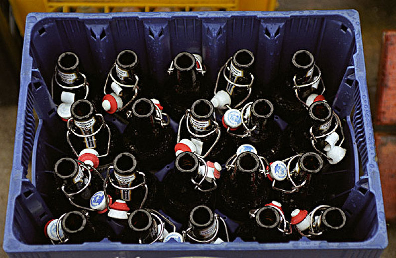 啤酒瓶图片_啤酒瓶高清图片_全景视觉