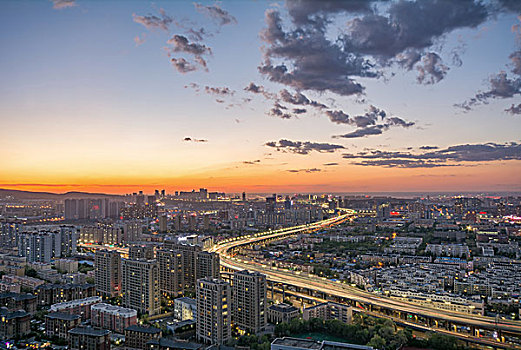 乌鲁木齐雅玛里克山俯瞰外环路城市夜景