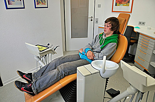 男孩,11岁,等待,治疗,牙医