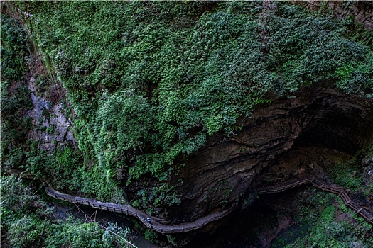 重庆龙水峡地缝风光