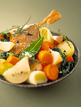 鸭肉,砂锅炖菜