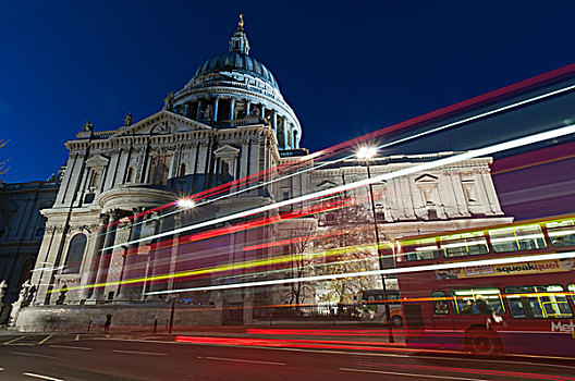 条纹,光亮,移动,交通工具,正面,大教堂,夜晚,伦敦,英格兰