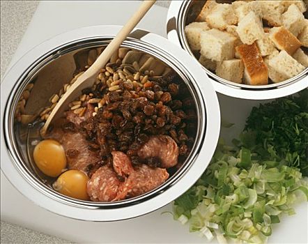 准备,葡萄,松子,馅料,鸡