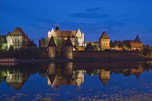 夜景,中心,马尔堡,玛利恩堡,城堡,砖砌建筑,波兰,欧洲