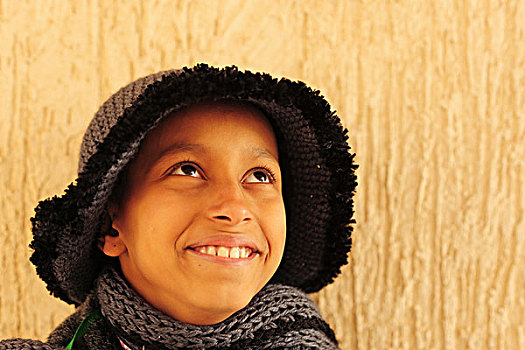 kuwait,city,portrait,of,schoolgirl,with,hat