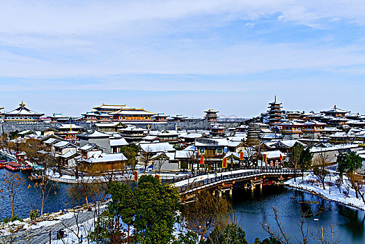 湖北襄阳影视城雪景