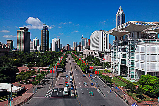 上海人民广场中的城市规划展示馆等现代建筑