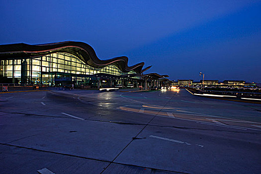 杭州萧山国际机场航站楼夜景