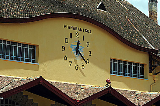 马达加斯加,钟表,火车站