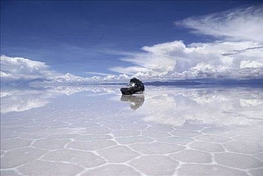 四轮驱动,游客,盐,荒芜,盐湖,乌尤尼,玻利维亚