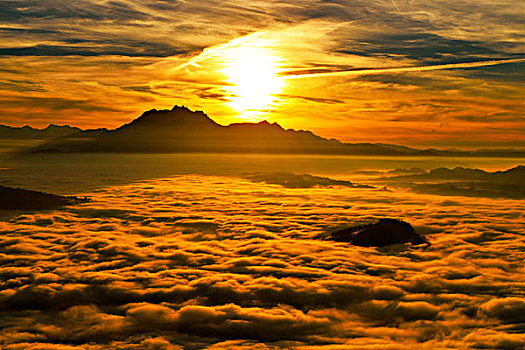 攀升,皮拉图斯,高处,雾,日落,瑞士,欧洲