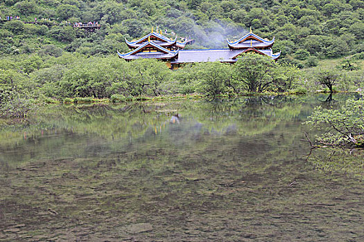 黄龙五彩池