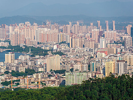 鸟瞰广东惠州市区城市建筑风光