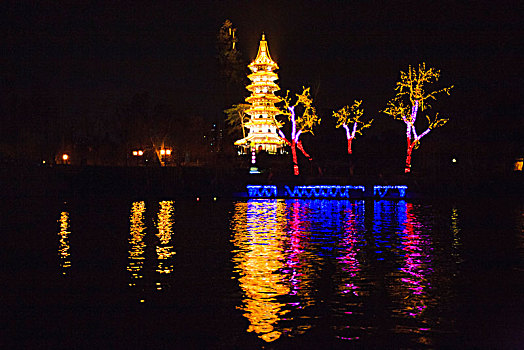 江苏,南京,秦淮河,夜色,花灯,游船,灯笼,古建筑,两岸