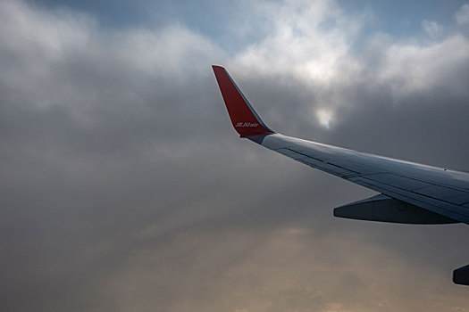 从济州航空的客机上看空中景观