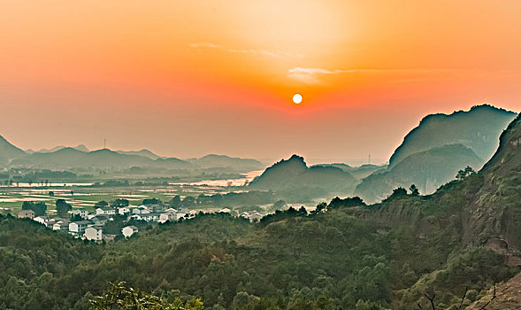 江西省鹰潭市龙虎山国家地质景区自然景观