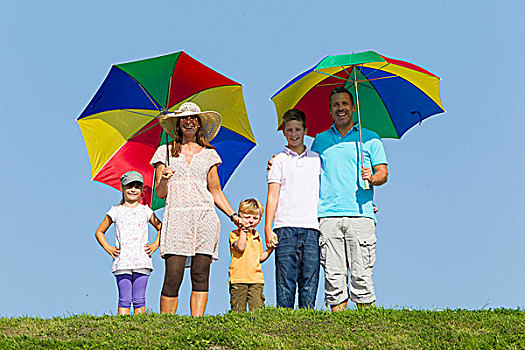 家庭,五个,人,夏天,度假,家庭照,遮阳伞