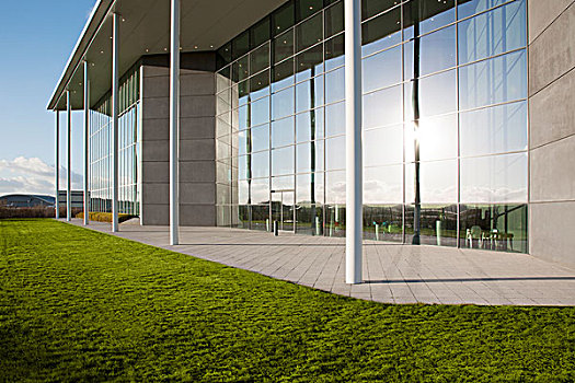 现代建筑,绿色,草坪