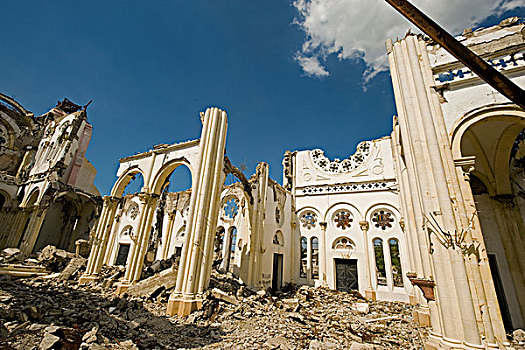 haiti,port,au,prince,our,lady,of,the,assumption,cathedral,destroyed,and,in,ruin,after,earthquake