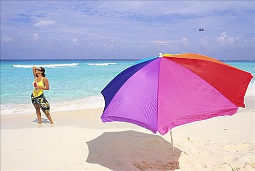 墨西哥,坎昆,彩色,伞,白色背景,沙滩,女人,背景