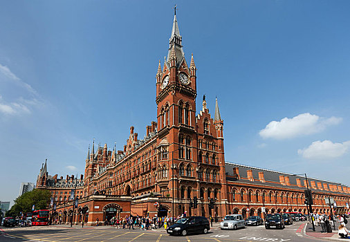 新哥德式,圣潘克勒斯火车站,钟楼,穿过,伦敦,英格兰,英国,欧洲