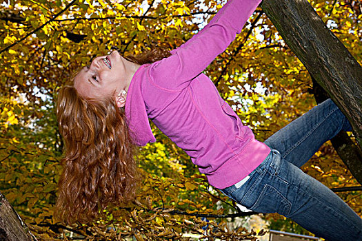 红发,女孩,悬挂,树,秋天,叶子