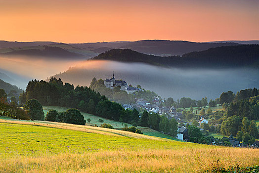 风景,城堡,乡村,晨光,晨雾,上弗兰科尼亚,巴伐利亚,德国,欧洲